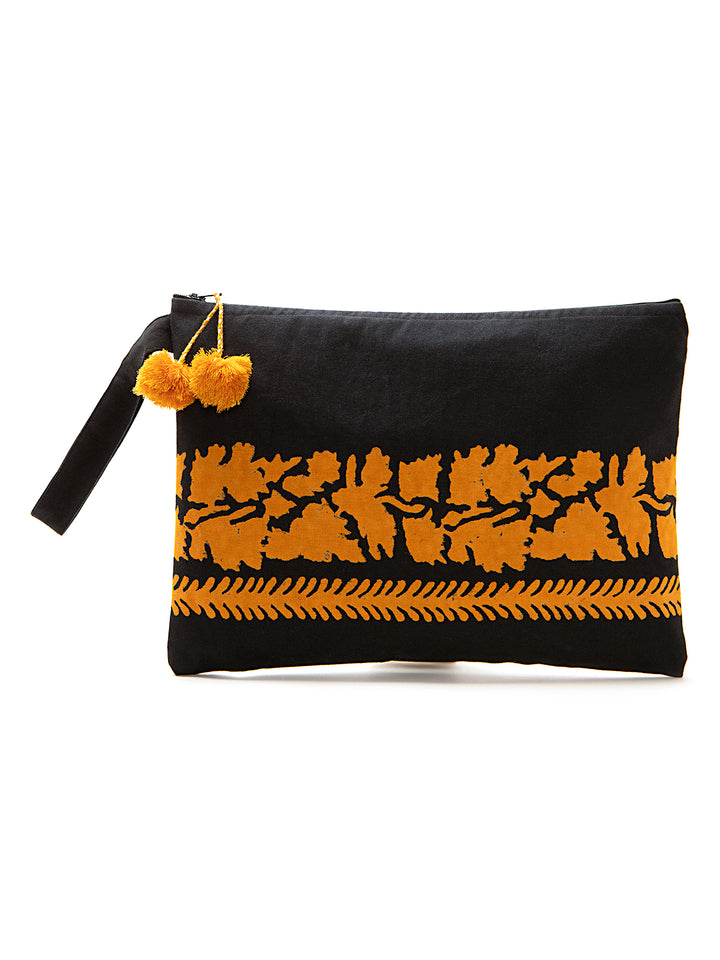 Skyrian Wristlet Black