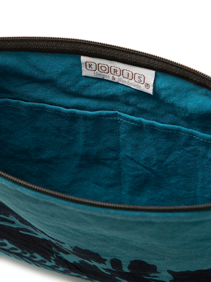 Skyrian Wristlet Blue